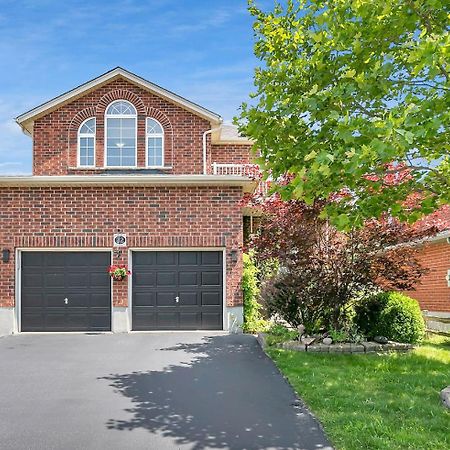 2 Bedroom Luxury Apartment Guelph Bagian luar foto