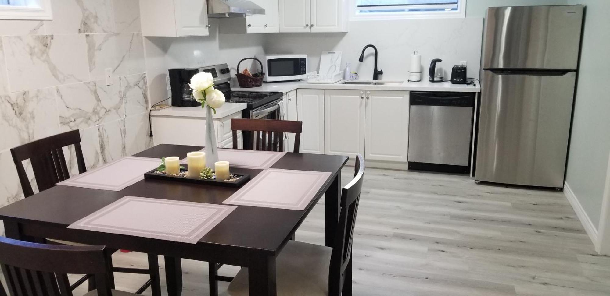 2 Bedroom Luxury Apartment Guelph Bagian luar foto