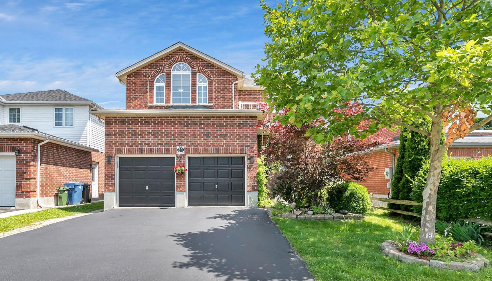 2 Bedroom Luxury Apartment Guelph Bagian luar foto