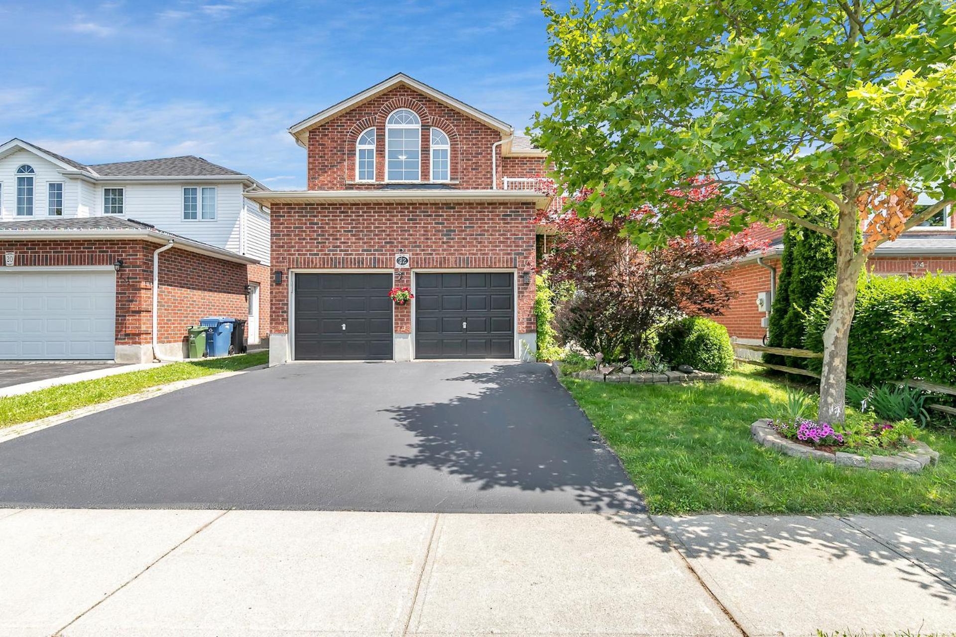 2 Bedroom Luxury Apartment Guelph Bagian luar foto